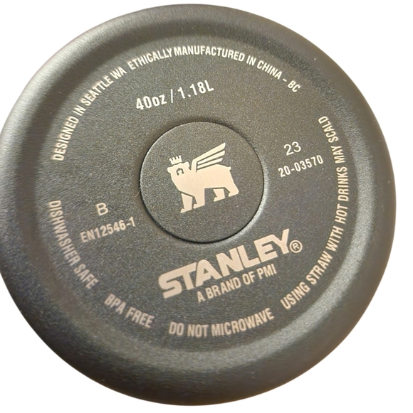 SOLD NWOT Stanley Matte Black Travel Mug with Handle 40oz - Picture 2 of 2